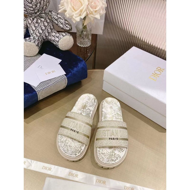 ch**an D*or slippers